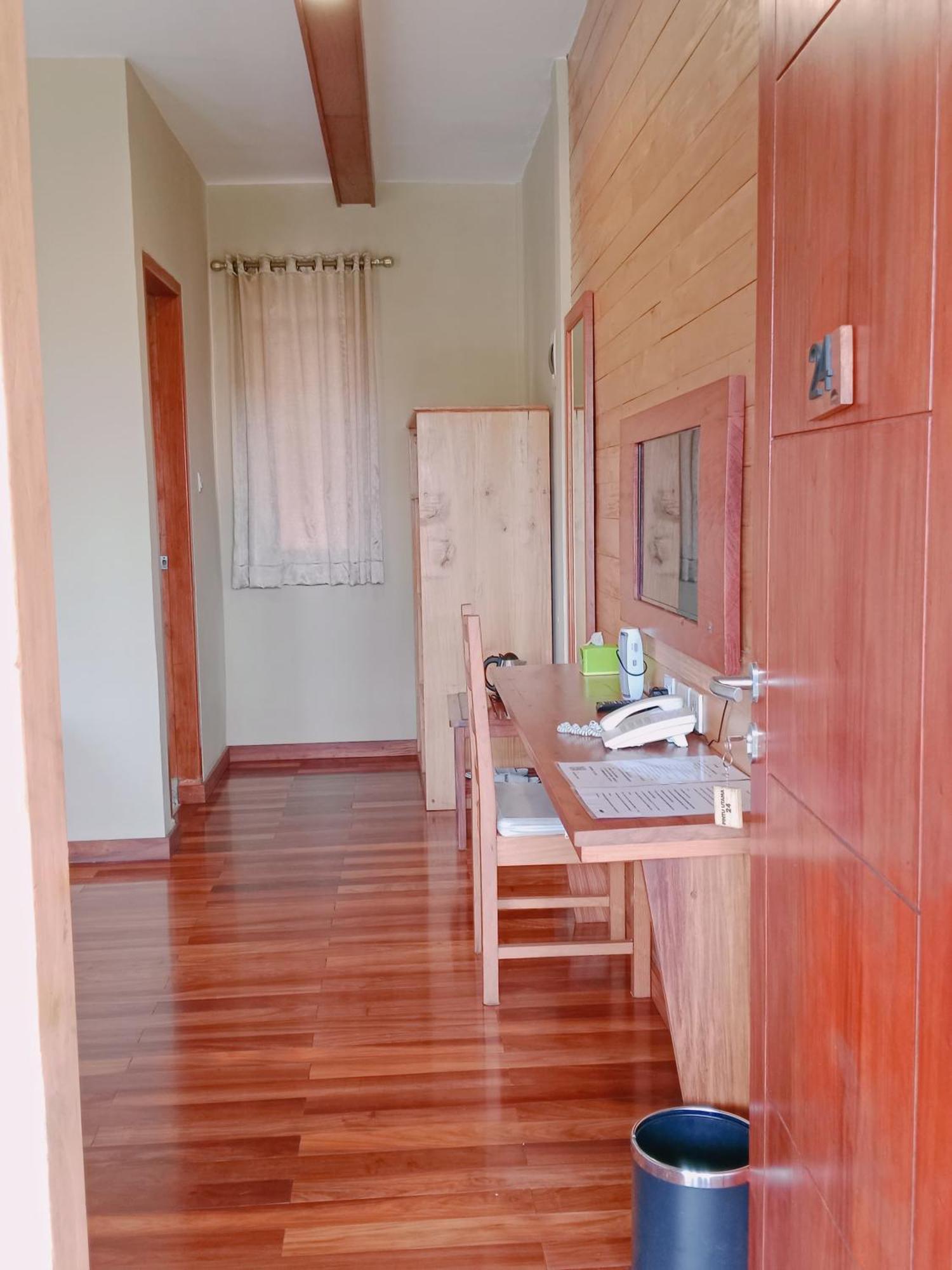 Spring Hill Hotel Ruteng Exterior foto